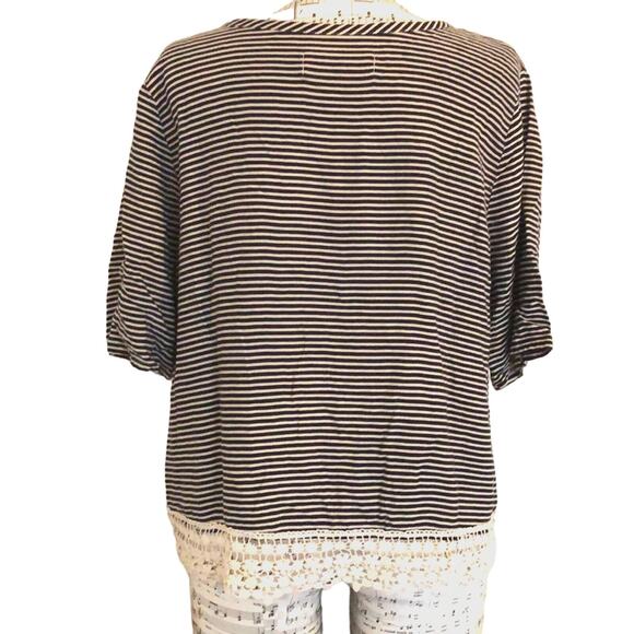 Abercrombie & Fitch Crop Striped T-Shirt with Crochet Hem Medium - Picture 5 of 7
